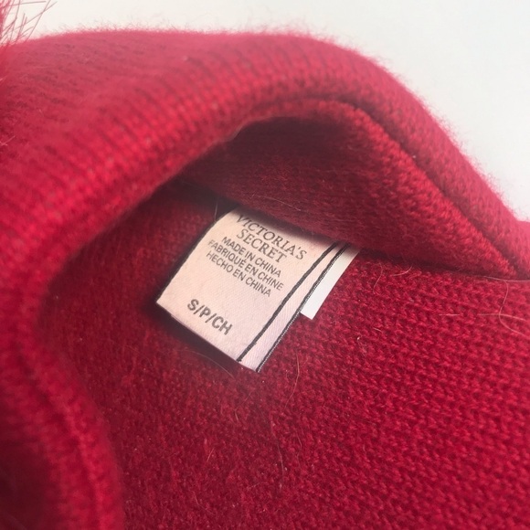 VICTORIAS SECRET RED POM POM POOF SLIPPERS SMALL - Picture 6 of 7